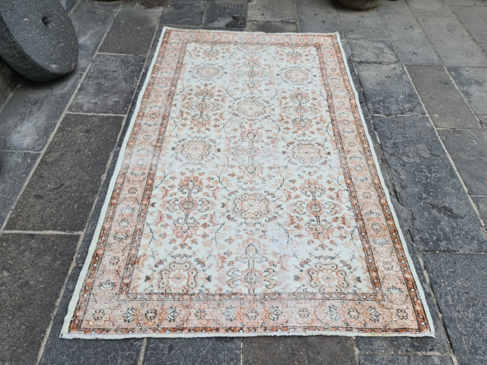 Vintage Turkish Oushak Rug 4x6.7 Ft Distressed Anatolian Medallion Farmhouse gallery
