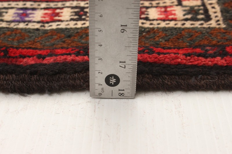 Vintage 4'7" x 9'10" Traditional Hand Knotted Vegetable Dye Wool Area Rug gallery