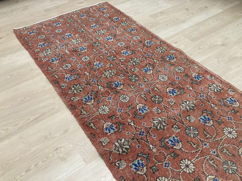 Red rug, Turkish rug, Vintage Rug, Handmade rug, Area rug, 3.1 x 6.6 ft gallery
