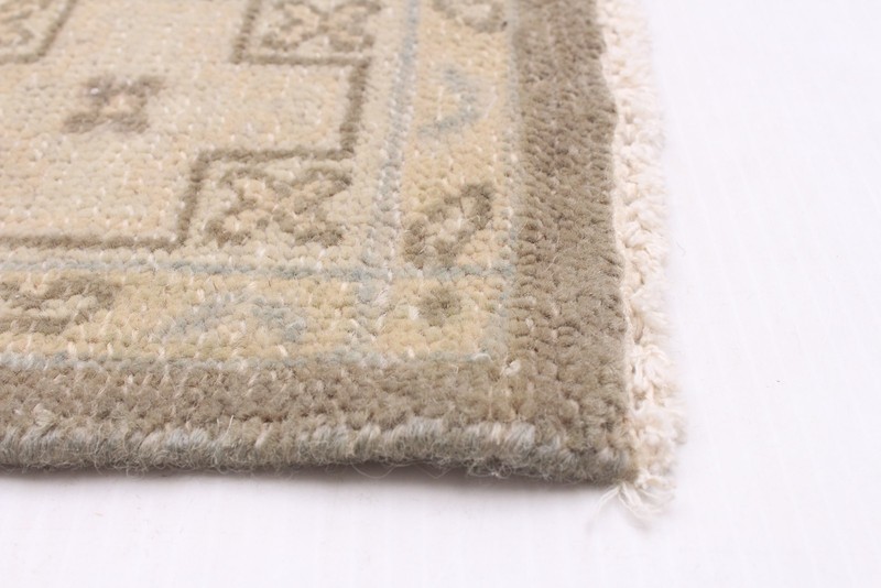 Vintage 3'10" x 5'10" Traditional Hand Knotted Vegetable Dye Wool Area Rug gallery