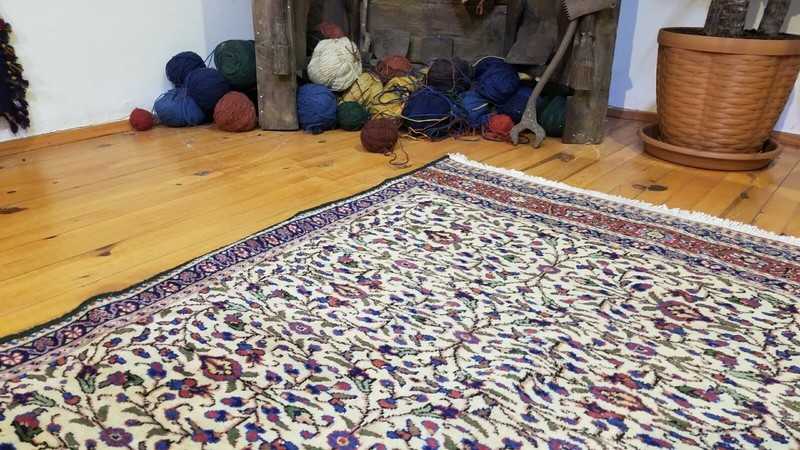 Antique 1900-1930s Floral Turkish Hereke Rug 5' × 9'8" gallery