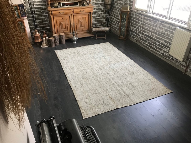 5.5x8.5 Large Beige Vintage Turkish Oushak Rug gallery