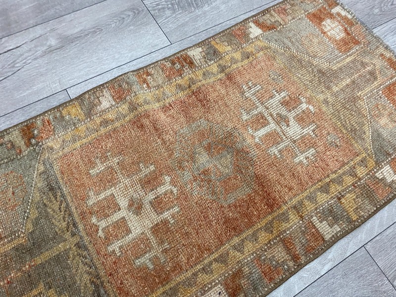 Faded Terracotta Turkish Anatolian Rug 1.7x3.5 Ft Handmade Geometric Small gallery