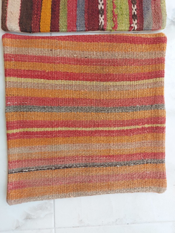 2 Pieces Vintage Decor Pillow Rug Handmade Zippered Quality Rug Healty Carpet gallery