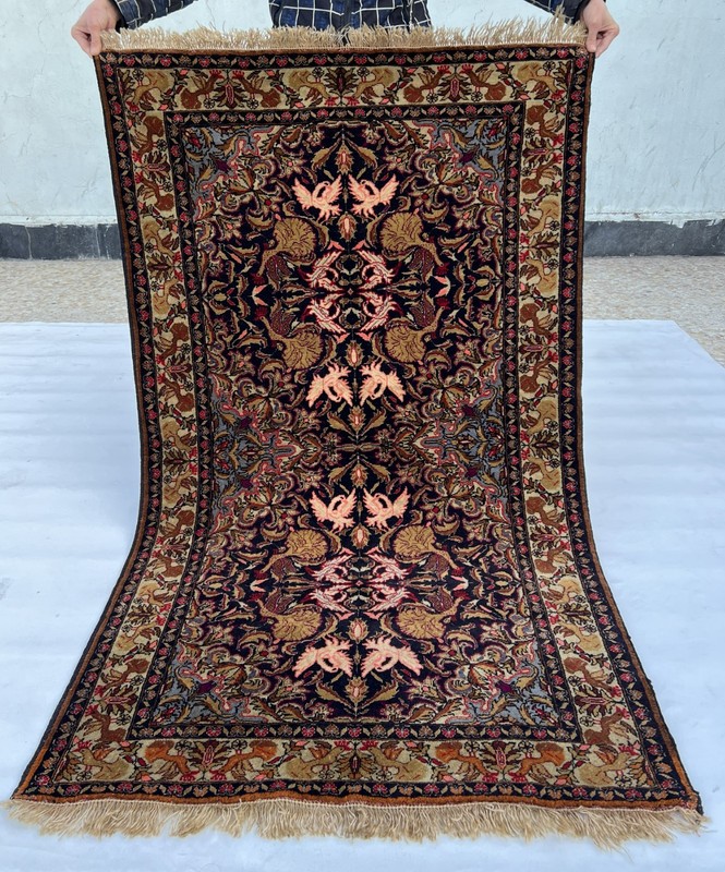 Gorgeous Vintage Stunning Shikargha Pictorial Hunting Scene Wall Hang Carpet gallery