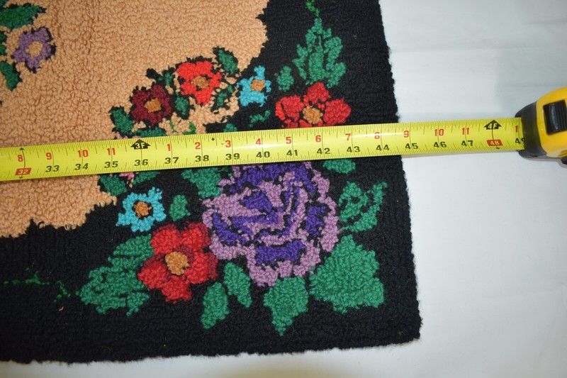 VINTAGE HANDMADE HOOKED RUG FLORAL FLOOR/WALL DECOR FOLK ART 45” x 26” gallery