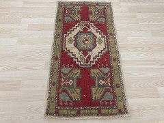 Red Vintage Turkish Rug, Handmade Bath Mat, Small Oushak Doormat, 1.6 x 3.1 ft