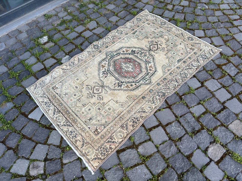 Wool rug, Area rug, Vintage rug, Turkish rug, Bohemian rug 2,9 x 4,6 ft