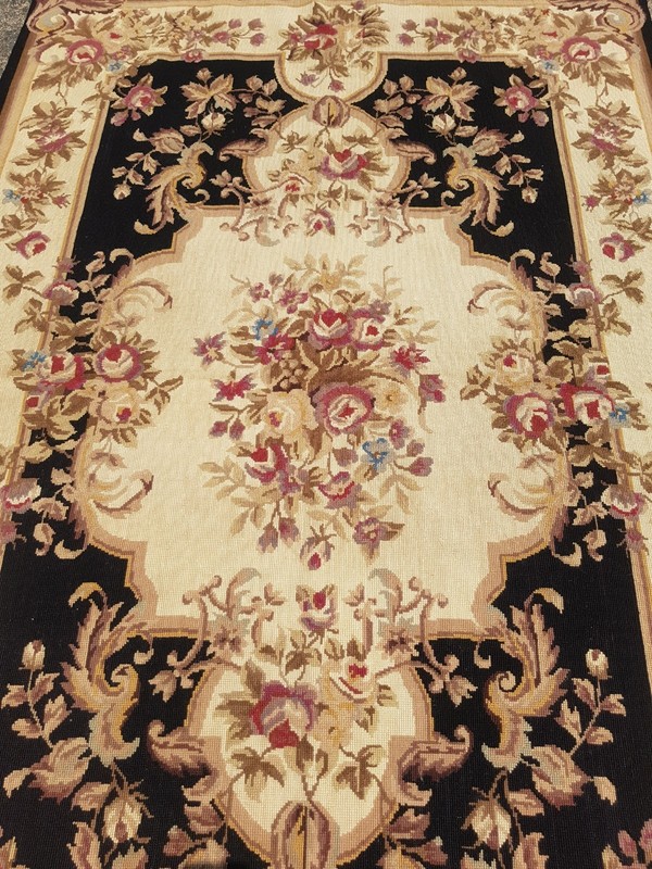 Vintage Handmade French Floral Medallion Needlepoint Wool Rug 177x117 cm gallery