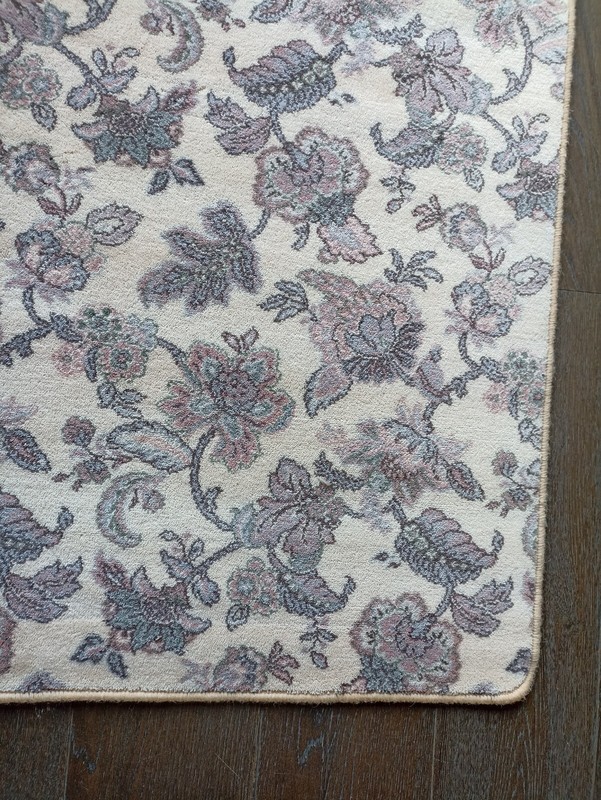 Super Keshan Rug. Persian. 100% wool. Belgian made carpet. Cream. gallery