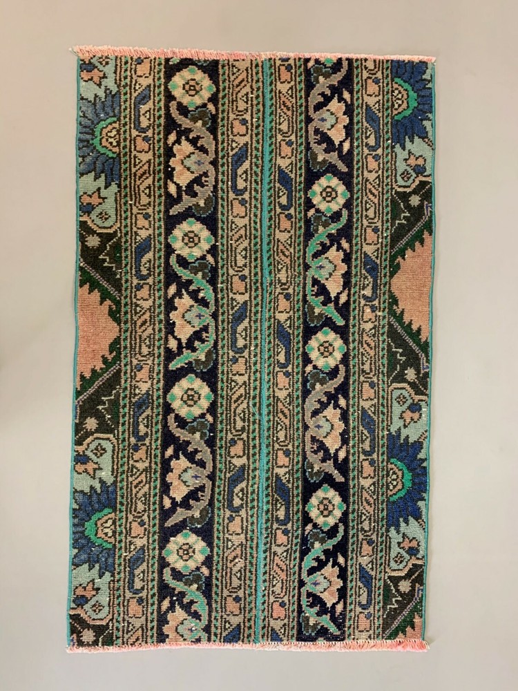 Distressed Turkish Rug 115x68 cm Vintage Shabby, Tribal Red, Green, Brown Small