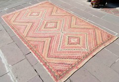 Turkish Kilim Rug. 6′ x 9′ Hand Woven Cotton. Area Rug. Actual 65″ x 107″ Chic