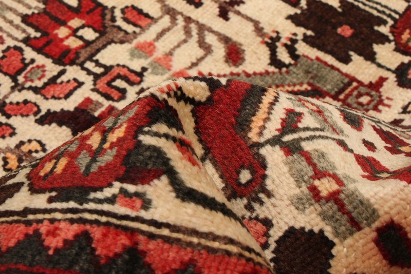 Vintage 2'6" x 4'1" Traditional Hand Knotted Vegetable Dye Wool Area Rug gallery