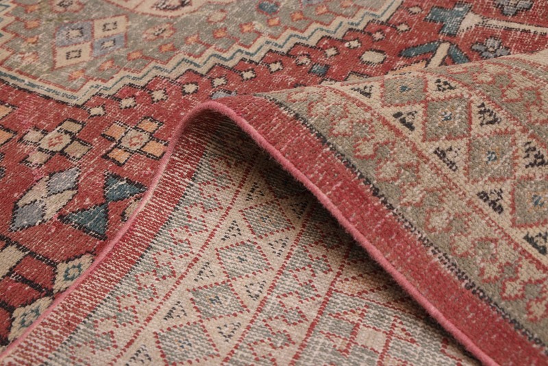 Vintage 6'3" x 9'2" Traditional Hand Knotted Vegetable Dye Wool Area Rug gallery