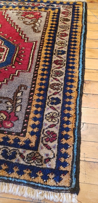 Beautiful Vintage 1960-1980's Wool Pile, Natural Dye,Tribal Rug 2’6” x 2’9” gallery