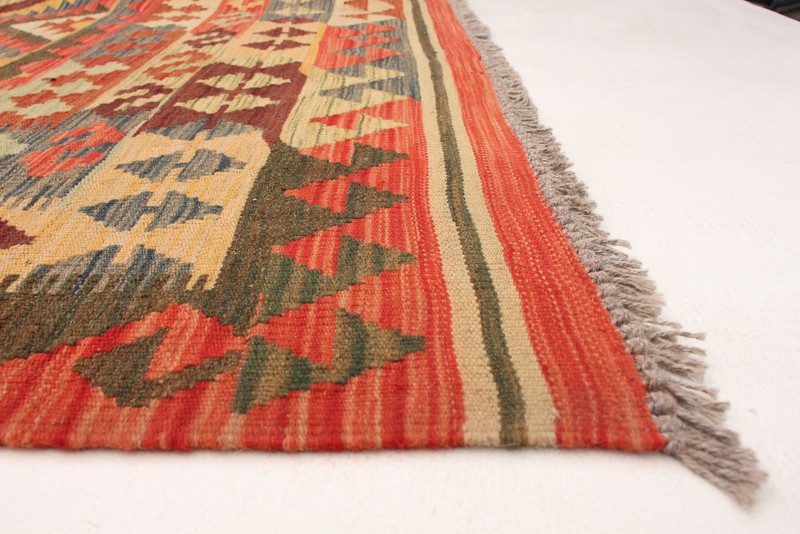Vintage 6'8" x 9'10" Traditional Wool Hand Woven Oriental Area Rug gallery