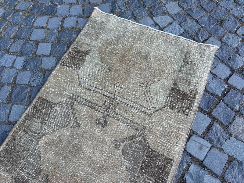 Bohemian rugs, Runner rug, Handmade, Turkish rug, Vintage, Wool | 3,0 x 10,9 ft gallery
