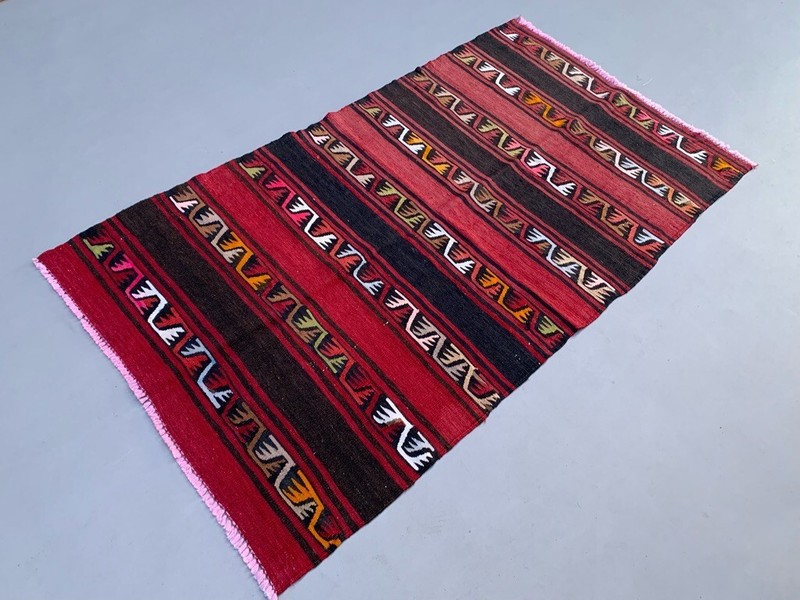Medium Vintage Turkish Kilim Rug 188x104 cm Wool Kelim gallery