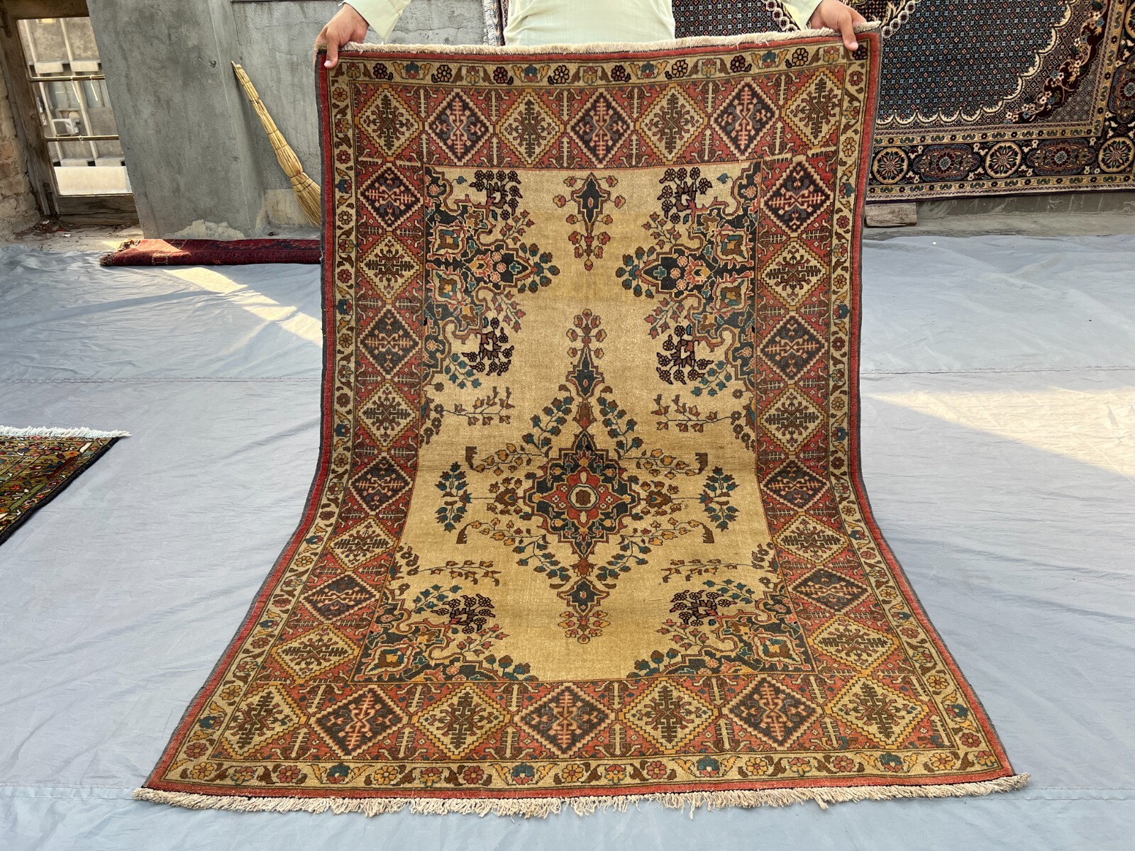Antique Turkmen Rug 3'10x5'2 ft – Handmade Wool Faded Floral Medallion Decor Rug gallery