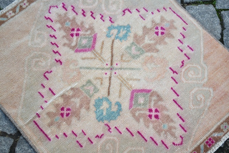 Turkish Rug 25'' x 28'' Anatolian Hand Knotted Oushak Rug Muted Dye Small Rug gallery