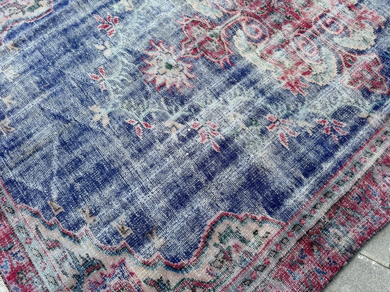 Vintage Oushak Rug 5.5x8.5 Ft Blue Turkish Wool Distressed Medallion Rug gallery