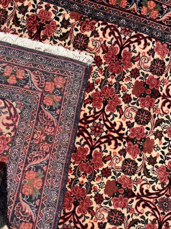 5’3”X 3’7” Attractive Semi-Antique Handmade PERSIANRUG Ivory Field gallery