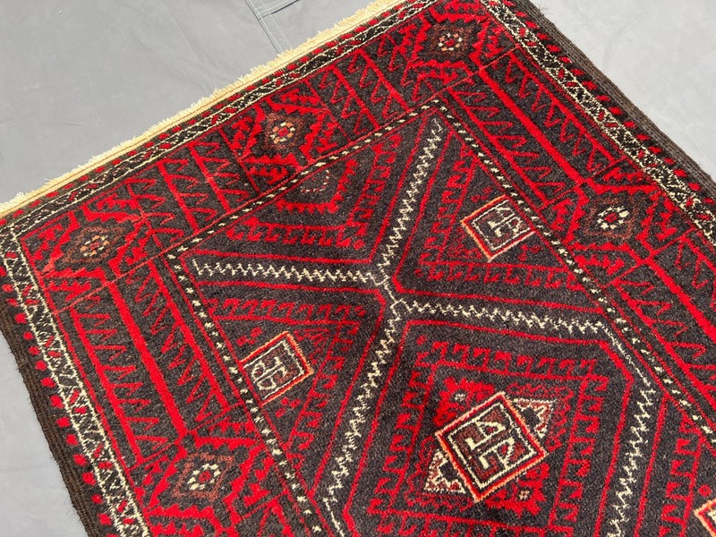 2'9x5'1 ft Vintage Afghan Baluchi Hand-Knotted Red & Black Geometric Design Rug gallery