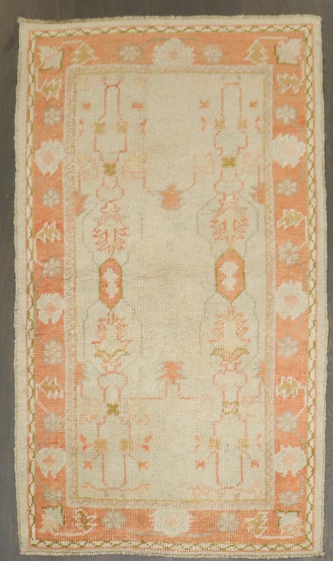 Antique Turkish Oushak Ushak Rug Size 3'x5' gallery