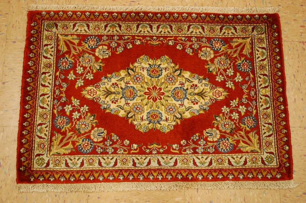 NATURAL WOOL Old Oriental Rugs, Hand Woven,knotted size Approximately 2' × 3'