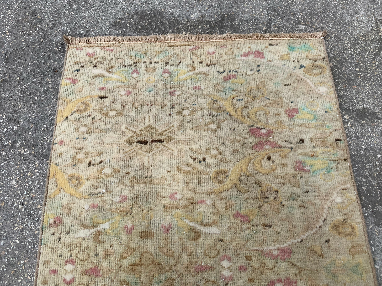 1'8'' x 2'5'' Vintage Natural Rug Village Rug Handmade Rug.SKU:V403 gallery