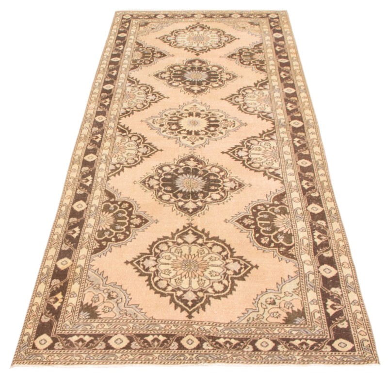 Vintage 4'9" x 12'6" Traditional Hand Knotted Vegetable Dye Wool Area Rug gallery