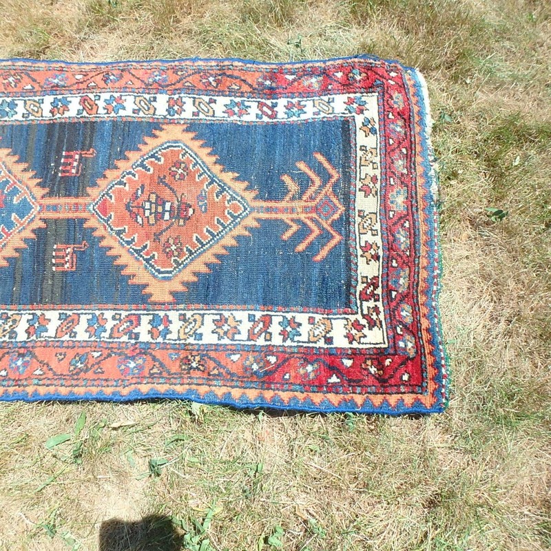 Oriental Runner Carpet Rug; 11' by 33"; Medallions; Hand Knotted gallery