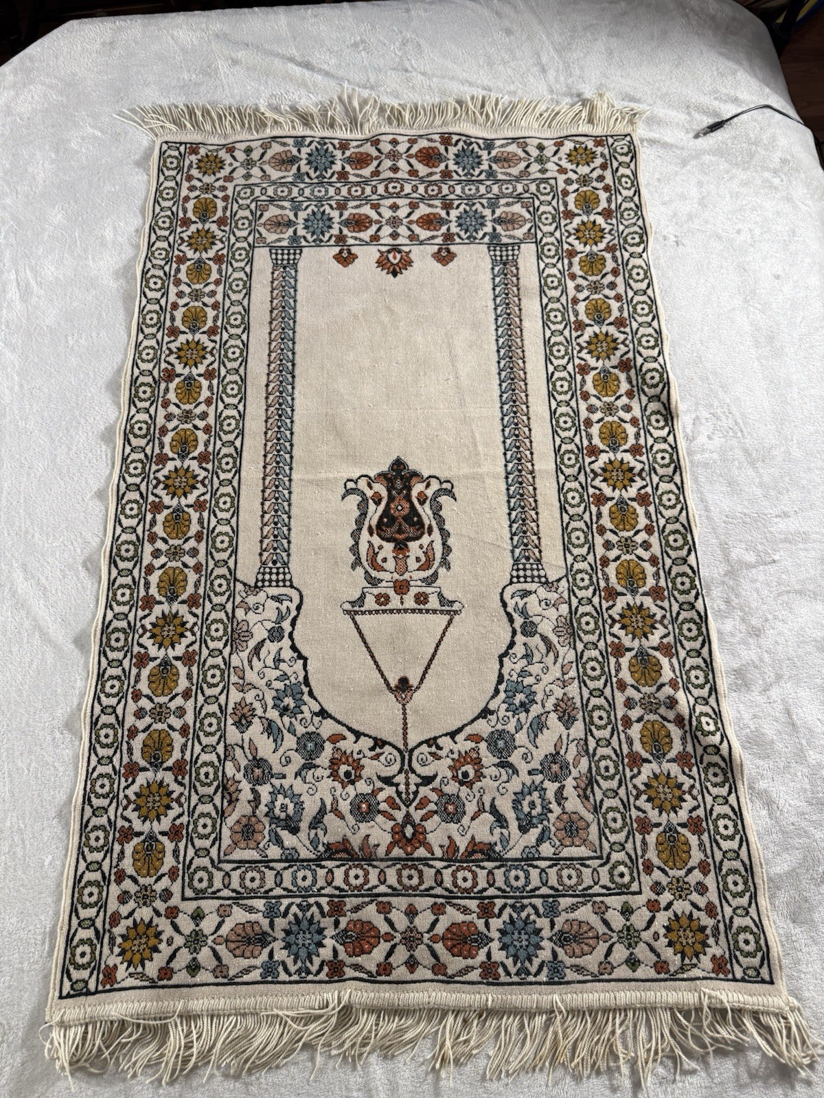 Vtg Wool Turkish Rug Beige Rust Pink Blue 43x26 In gallery