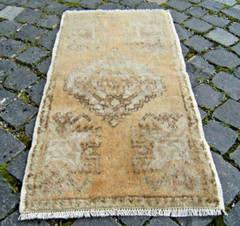 Vintage Turkish Rug 18” x 33” Muted Dye Oushak Rug Hand-knotted Small Wool Rug