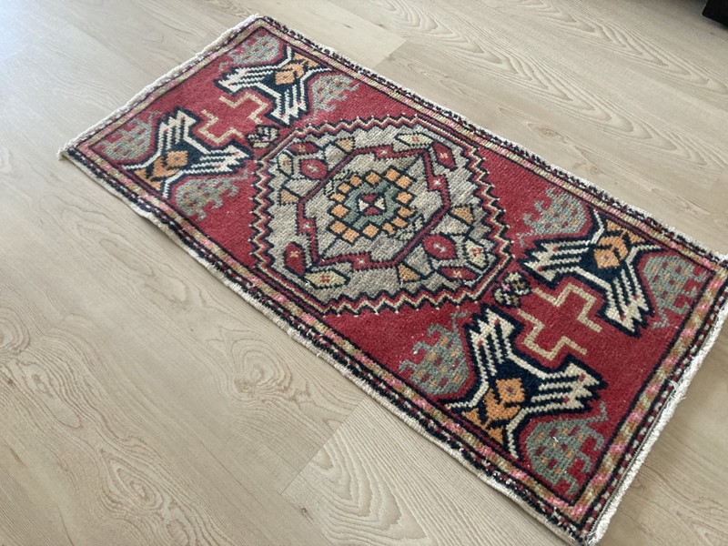 Small Red rug, Turkish rug, Vintage rug, Handmade rug, Doormat rug, 1.6 x 3.2 ft gallery