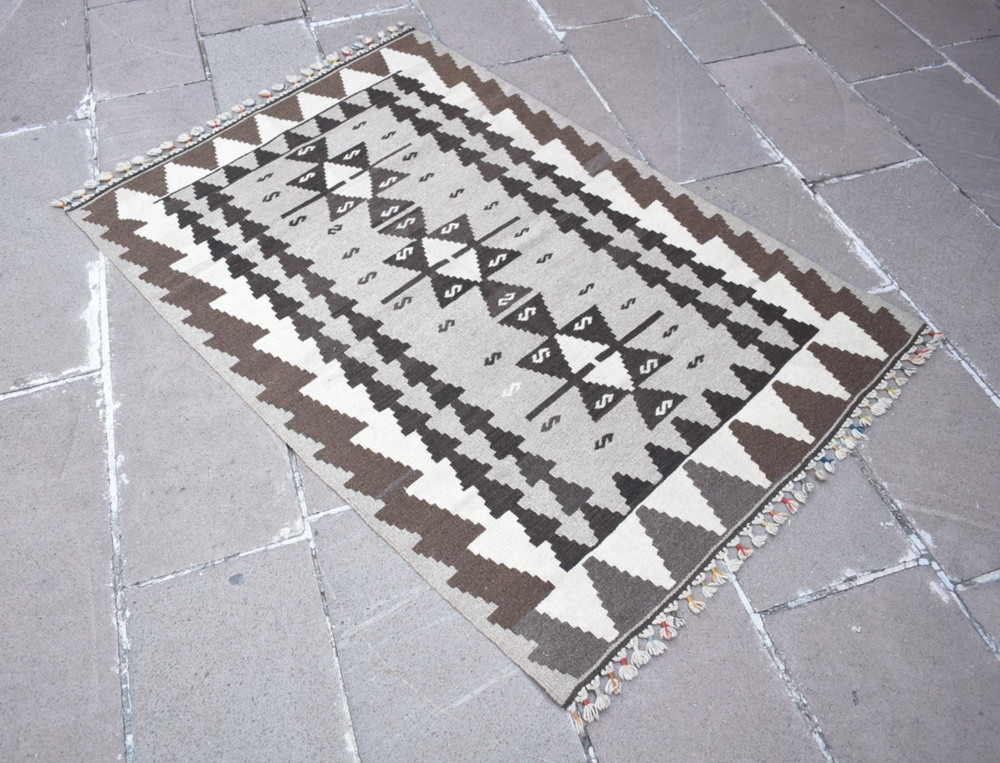 Vintage Turkish Rug 41'' x 63'' Anatolian Natural Organic Wool Area Rug NO DYE