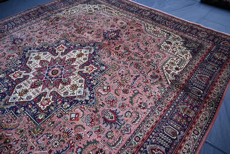 400 X 290 CM COLLECTORS ITEM Stunning Vintage Oriental Heraz Palace Area Carpet gallery