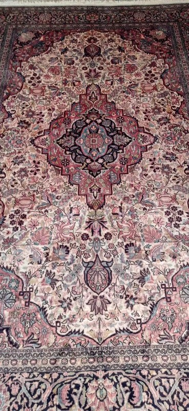 COLLECTORS’ ITEM Vintage Pure Natural Silk Super Fine Quality Hereke Carpet gallery