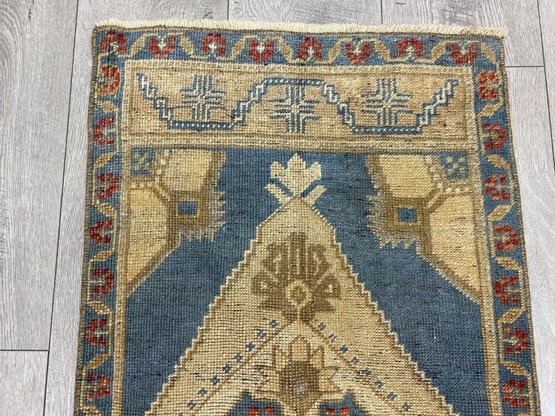 Turkish Vintage Rug Handwoven Blue Beige Small Medallion Doormat 1.6x3.5 ft gallery