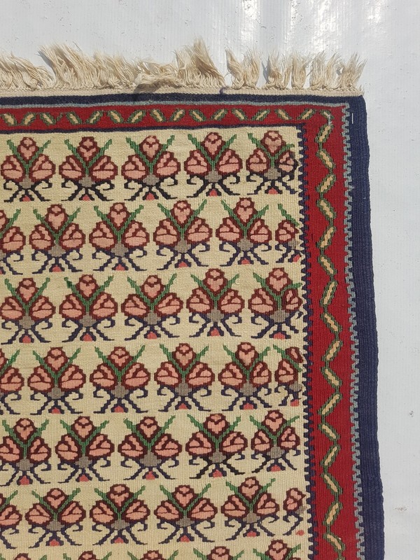 Vintage Traditional Handcrafted Turkish Kilim Rug for Home Décor 105x59 cm gallery