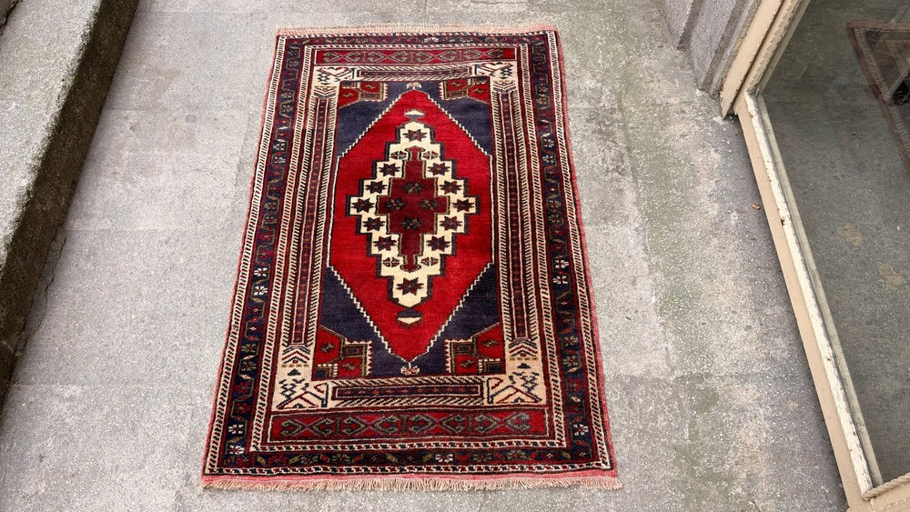 3'2'' X 5'2'' Vintage Carpet Natural Village Rug Handmade Rug.SKU:T1736