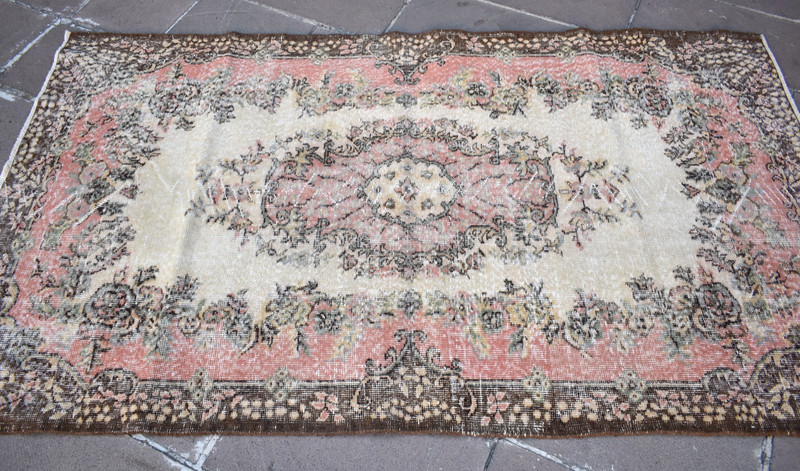 Turkish Rug 46'' x 82'' Vintage Muted Dye Oushak Rug Hand-knotted Wool Rug gallery