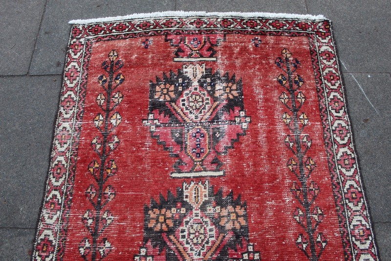 Vintage Worn Hand Made Traditional Oriental Wool Red Rug 177x112cm gallery