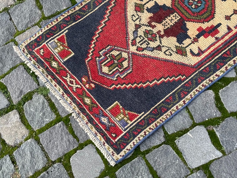 Turkish rug, Vintage small rug, Handmade wool rug, Entryway rug 1,6 x 4,0 ft gallery
