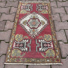 Red Ivory 2×3 Vintage Turkish Wool Accent Rug With Mustard Border – Tariff Free