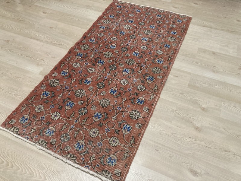 Red rug, Turkish rug, Vintage Rug, Handmade rug, Area rug, 3.1 x 6.6 ft gallery