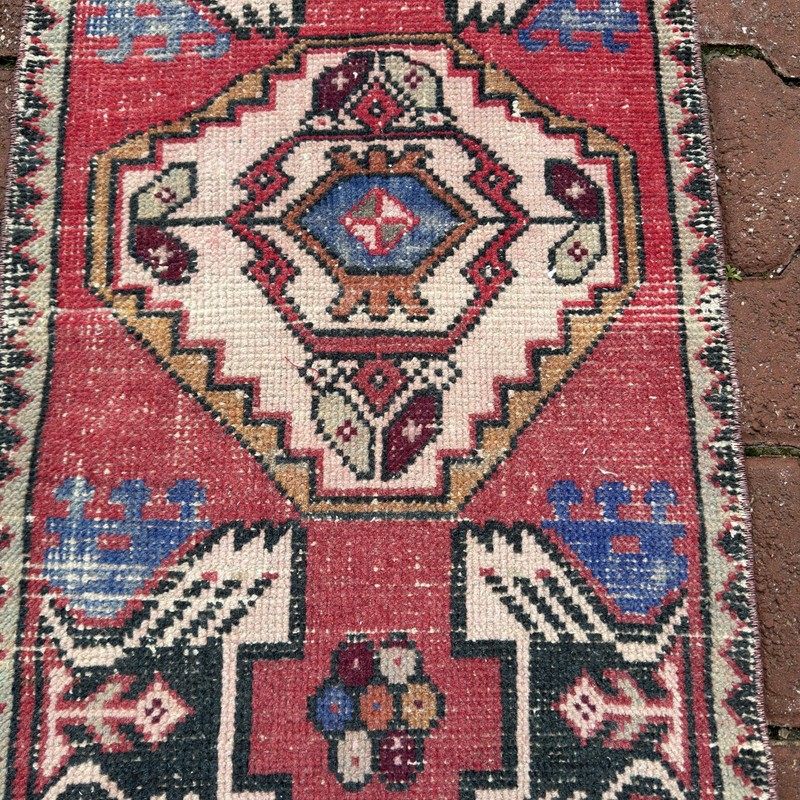 Red Blue 2x3 ft Vintage Turkish Wool Rug With Ivory Medallion - Tariff Free gallery