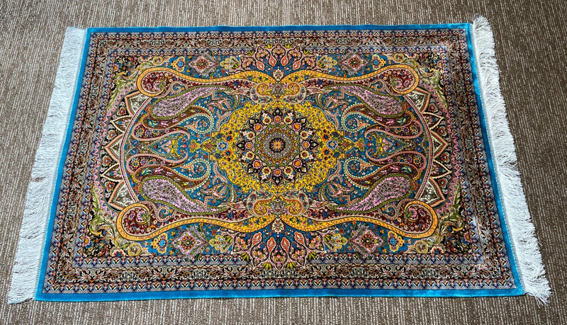 Silk Rug 3 x 5 Feet High Quality Floral Medallion Design Soft 91 x 152 cm gallery