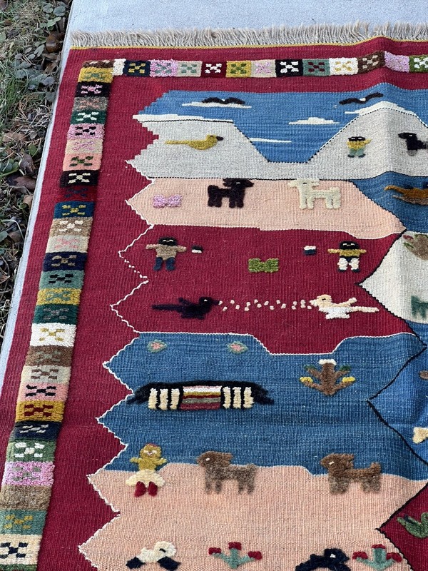 Pictorial oriental rug Hand knotted size 5 ft x 3.4 ft gallery