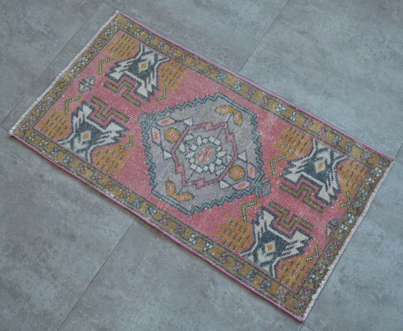 Vintage Rug, Turkish Rug, Oushak Rug, Handmade Rug, Doormat, Kitchen Rug, 2 x 3 gallery